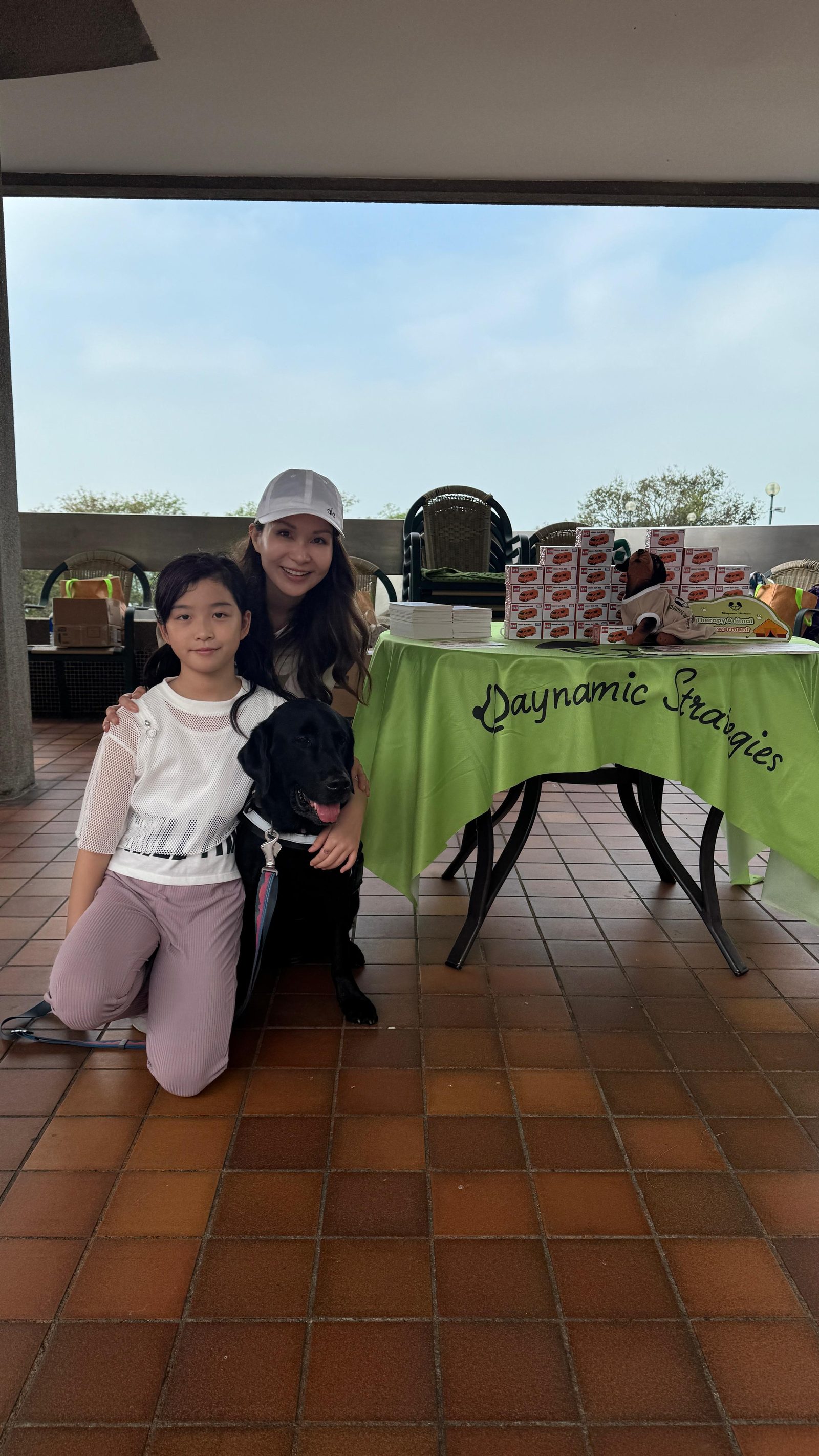 Family with Daynamic Strategies therapy animal